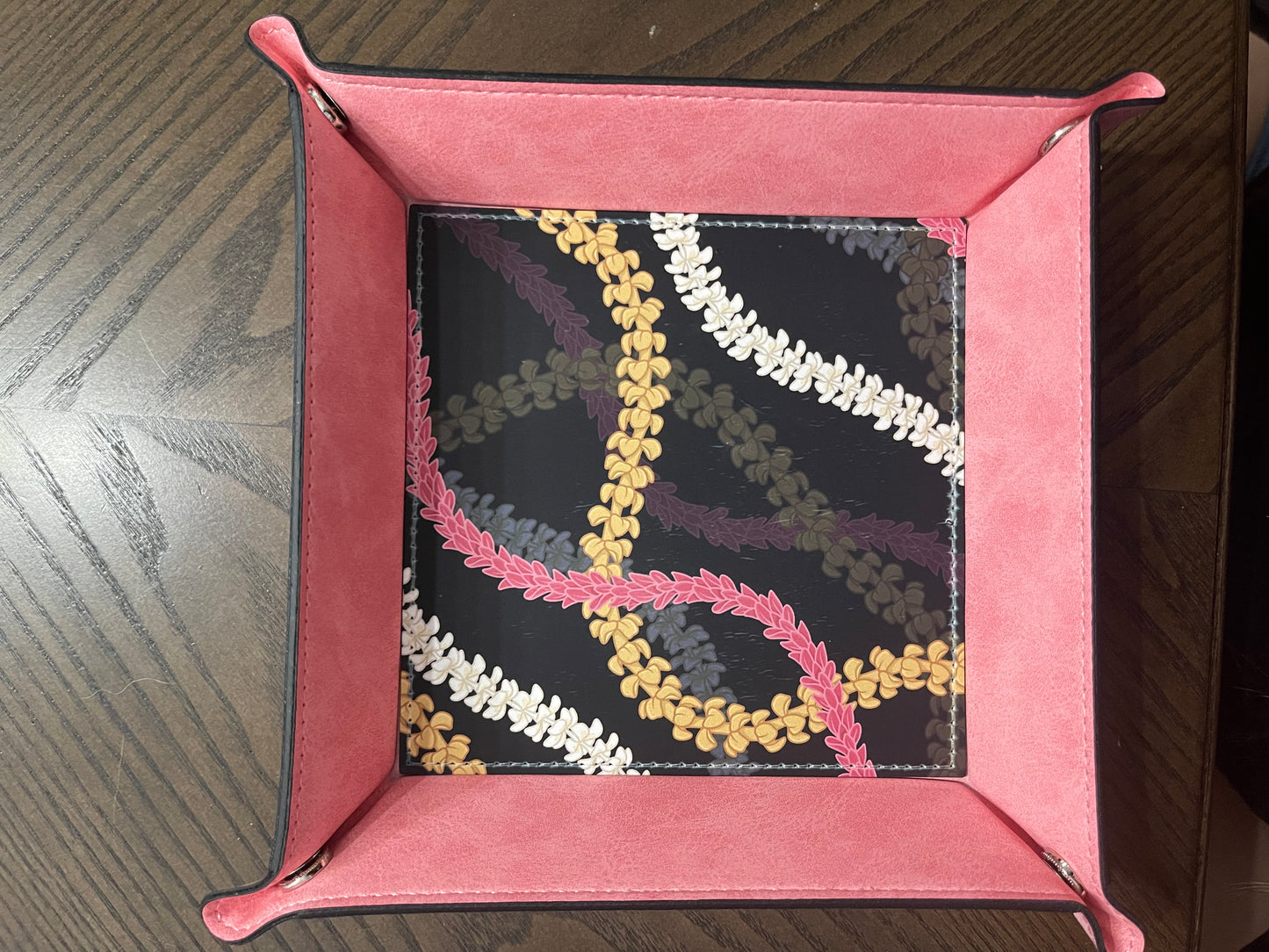 Multi Lei Pink/Black Everything Tray