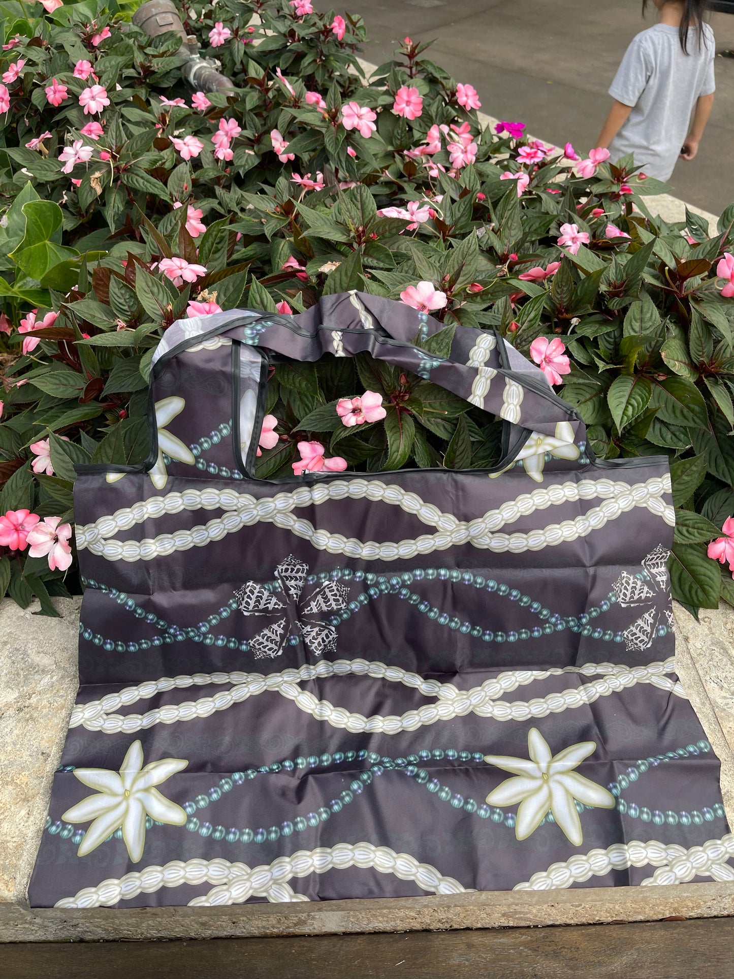 Pearl/ Shell Reusable Bag