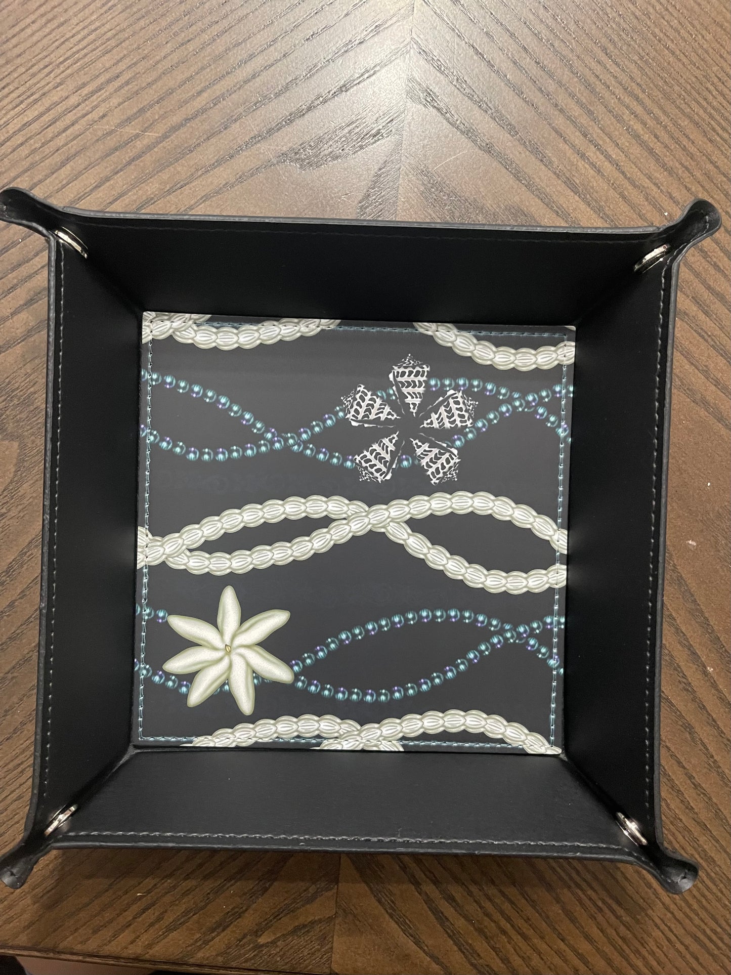 Shell Mix Everything Tray