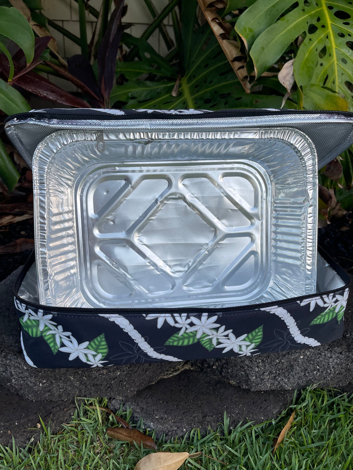 Tiare Party Pan Carrier