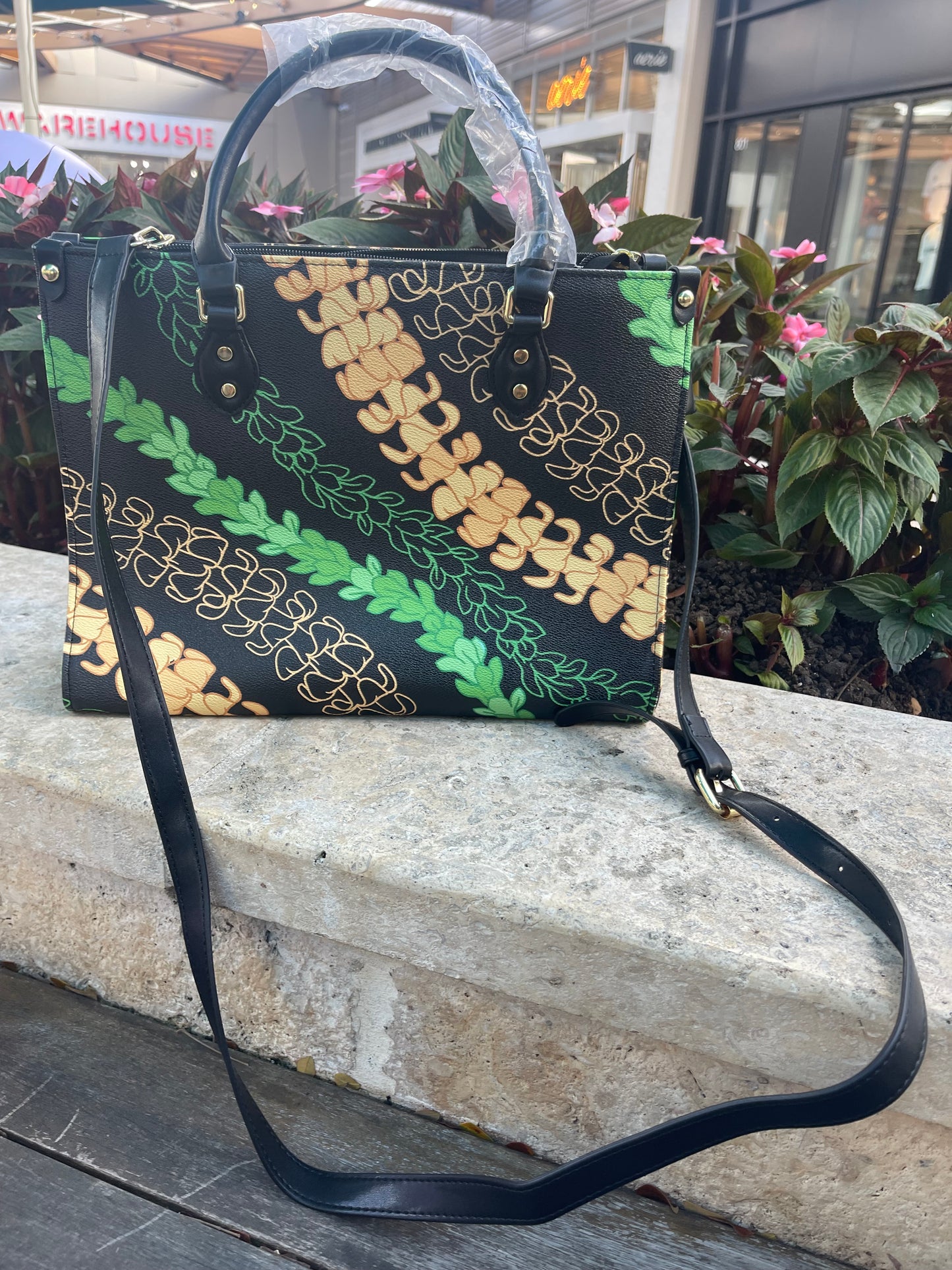 Puakenikeni /Pakalana Handbag (Large)