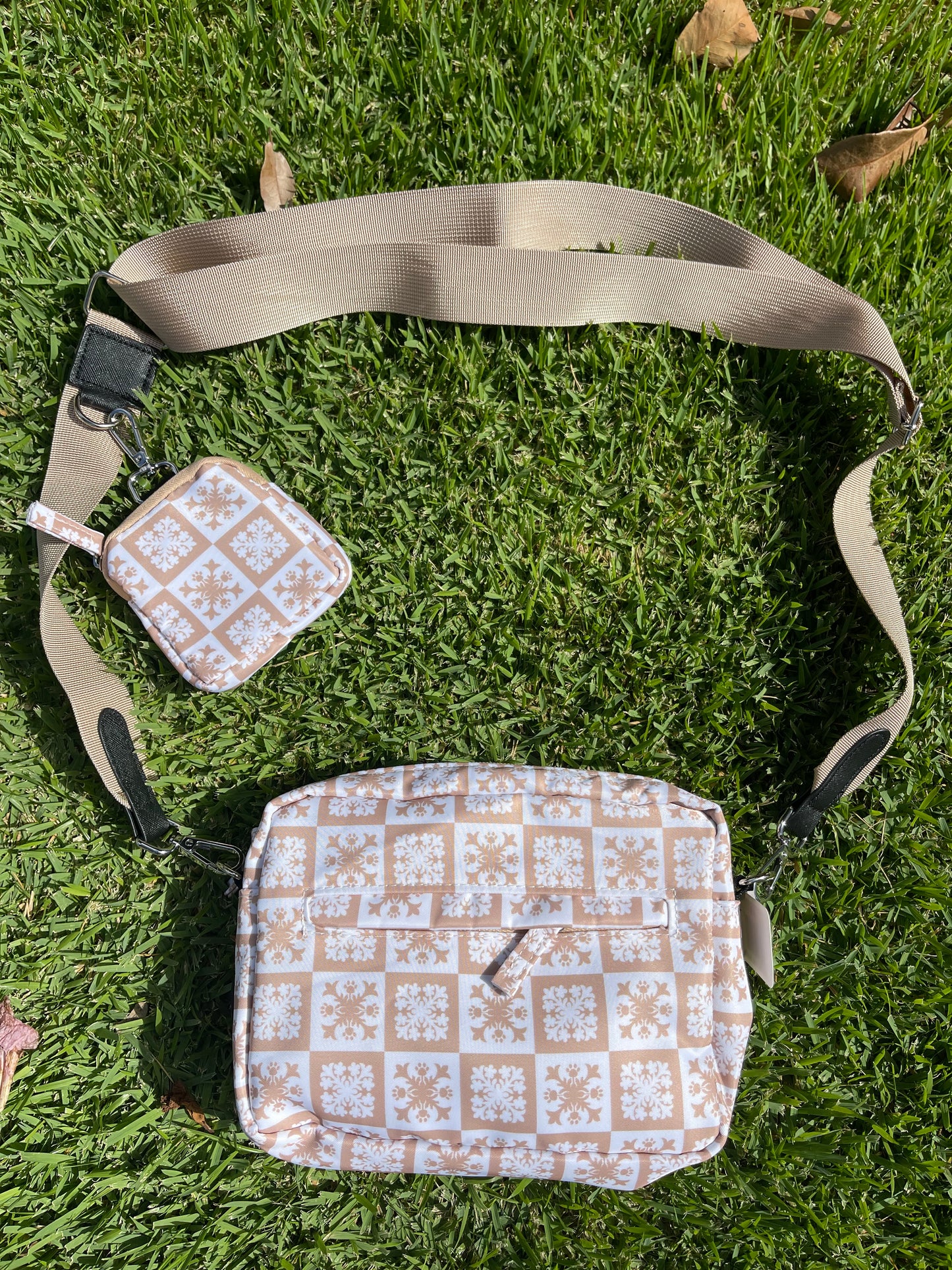 Paw Print Quilt Dog Walking Bag