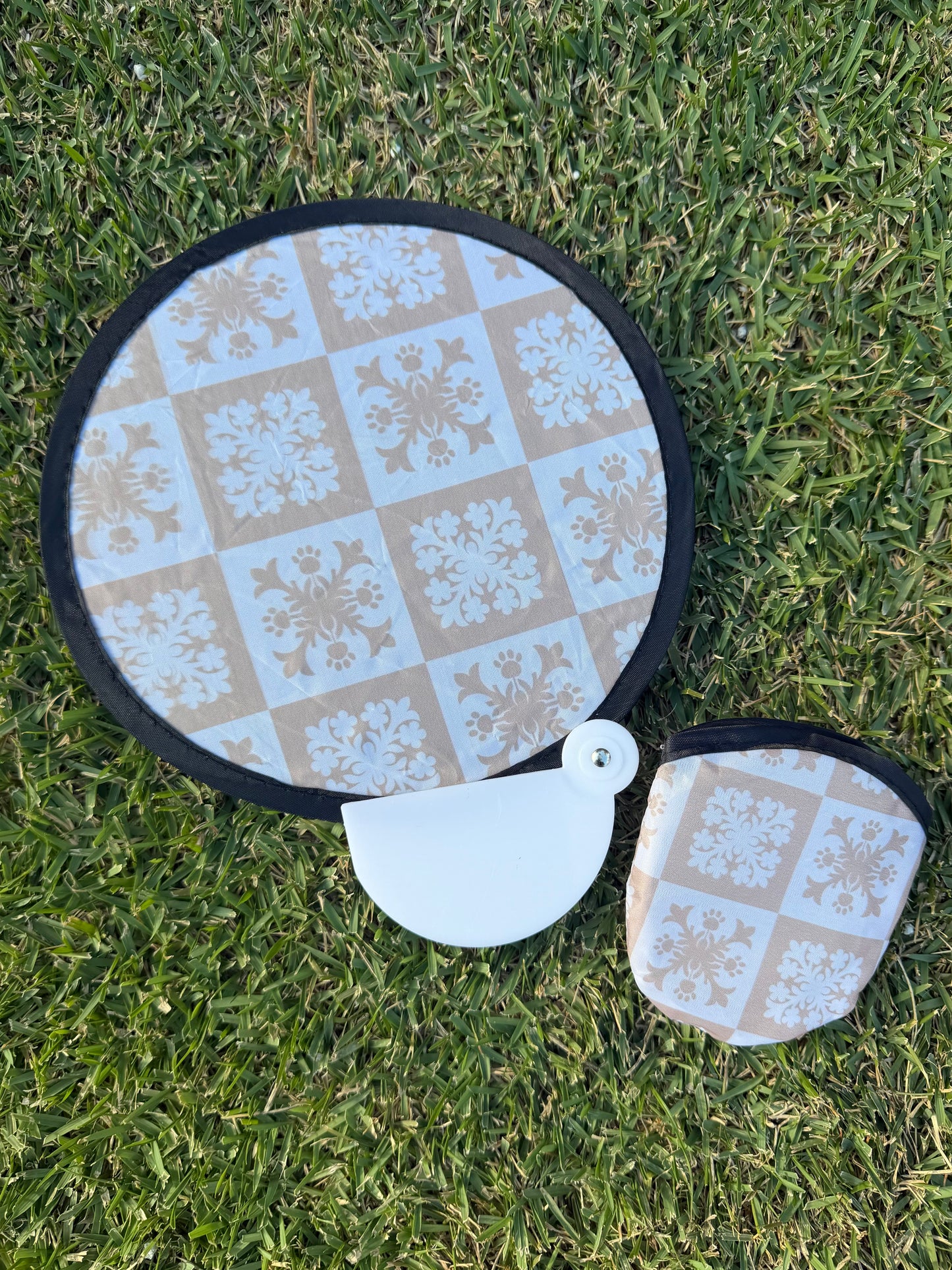Paw Print Quilt Pop-Up Fan