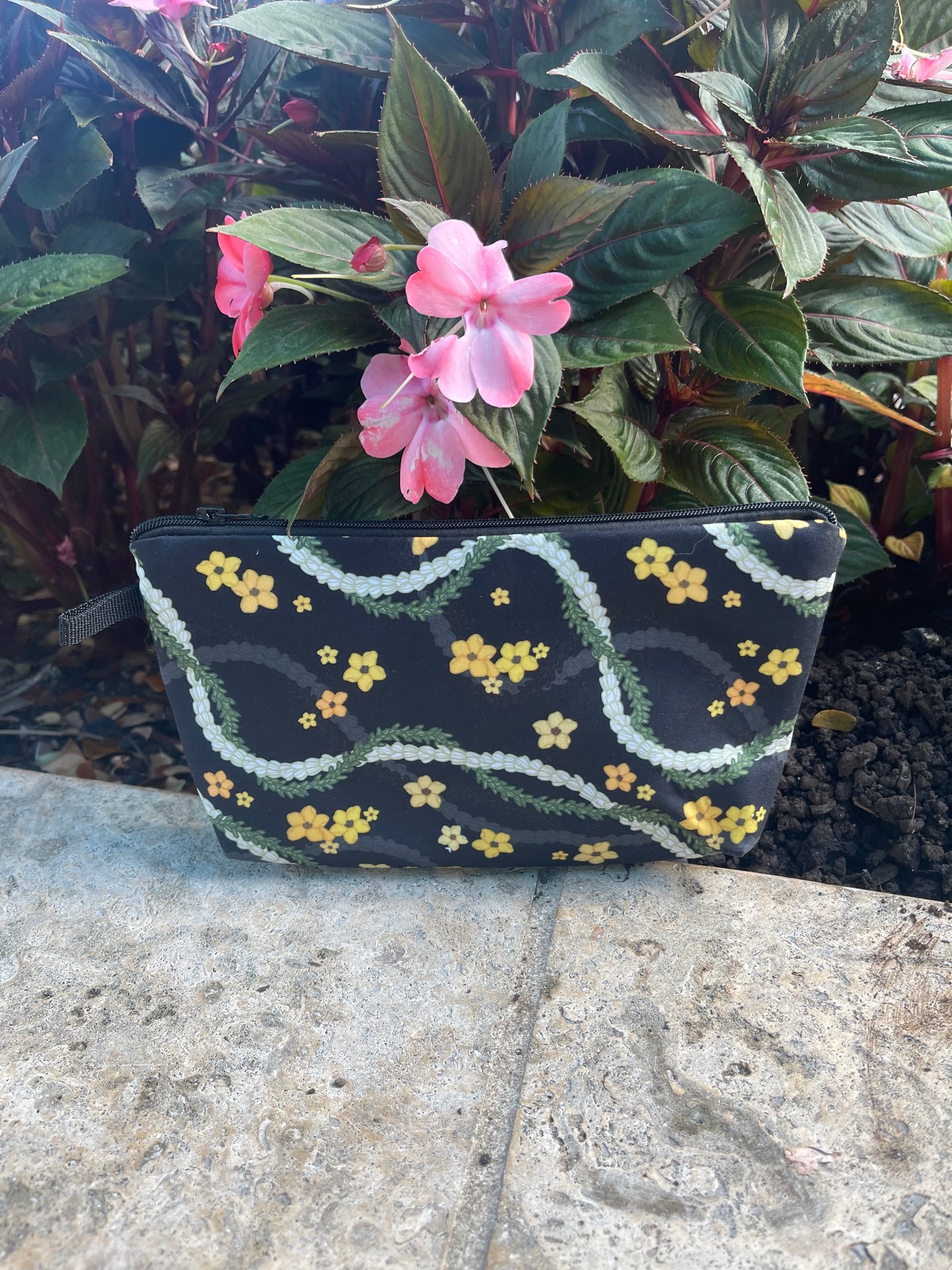 Puakenikeni /Pakalana/Pikake Pouch