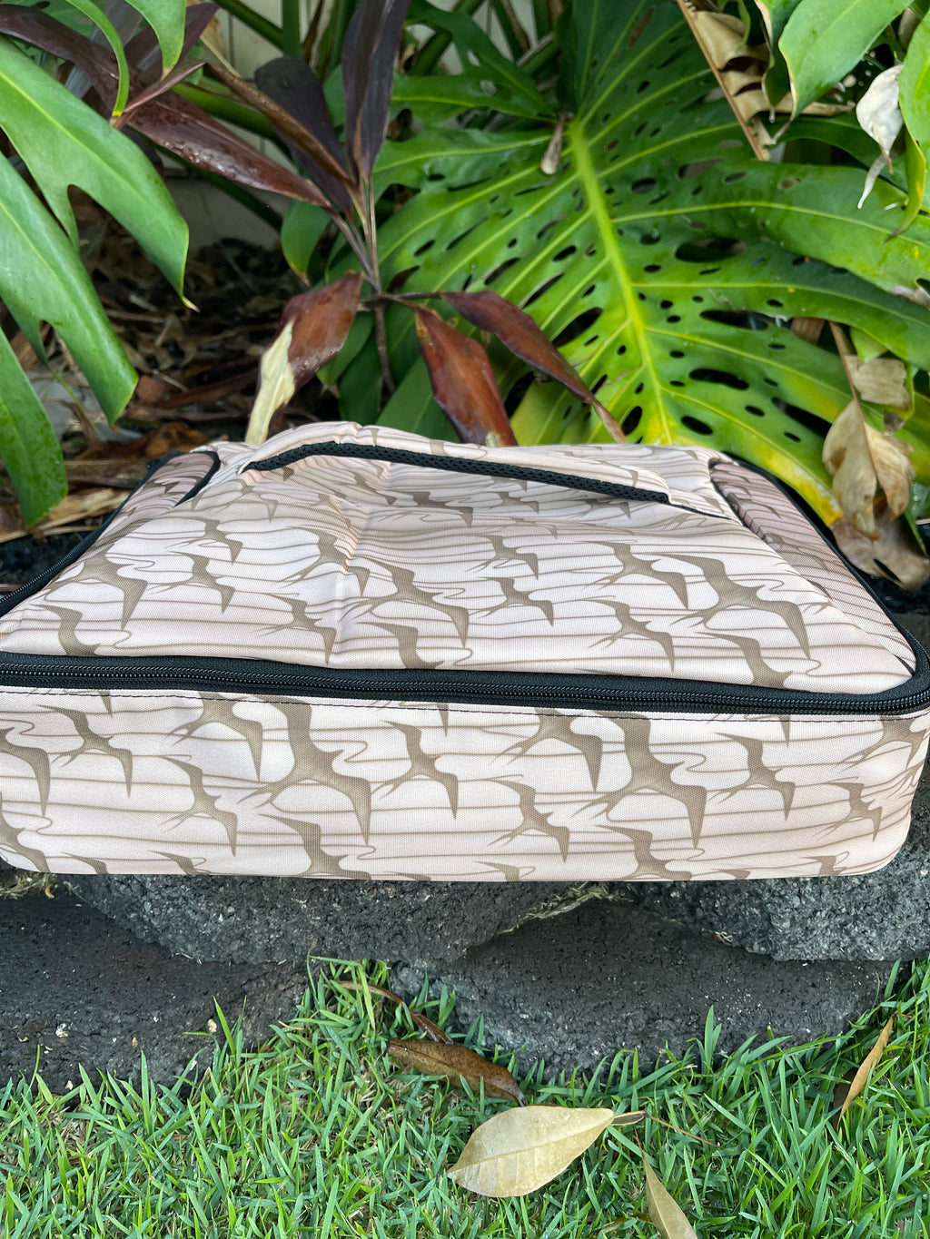 Iwa Bird Party Pan Carrier