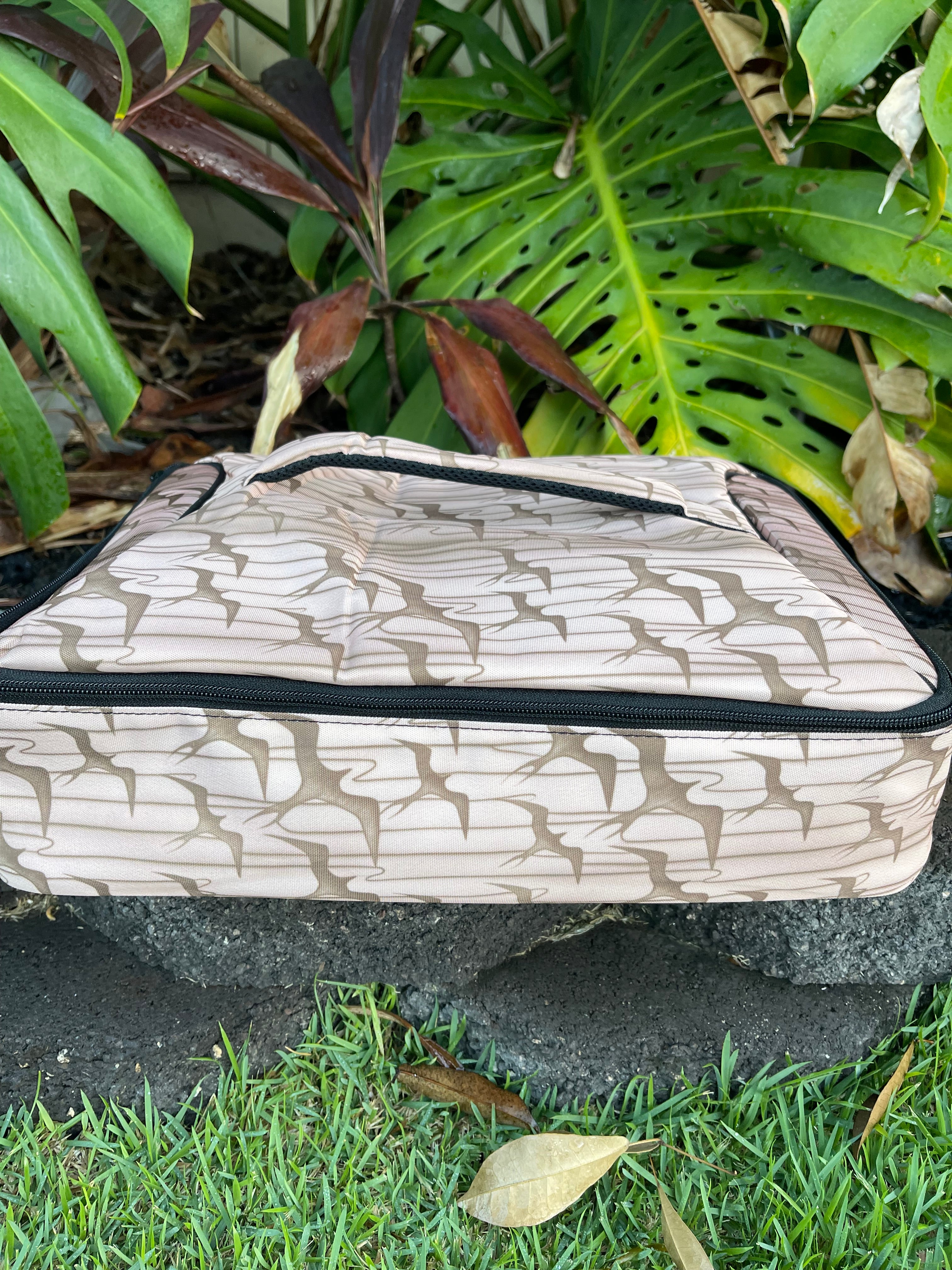 Iwa Bird Party Pan Carrier
