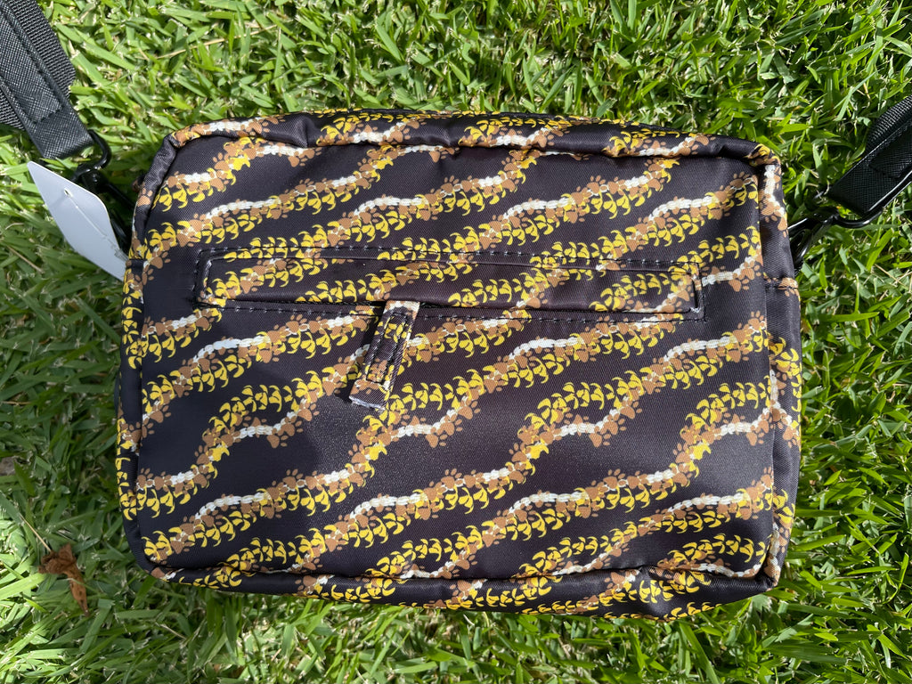 Puakenikeni Paw Dog Walking Bag