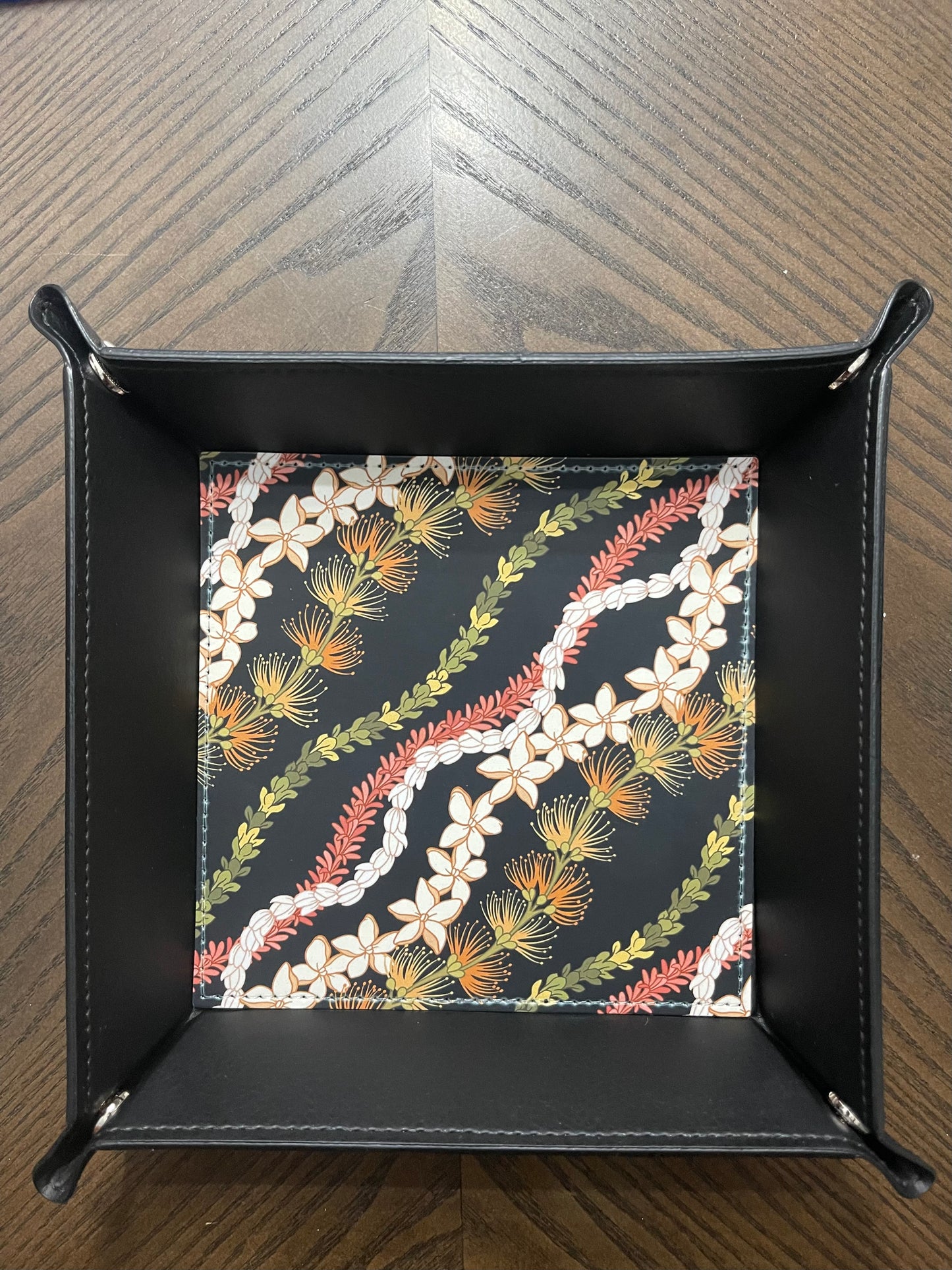 Mix Lei Everything Tray