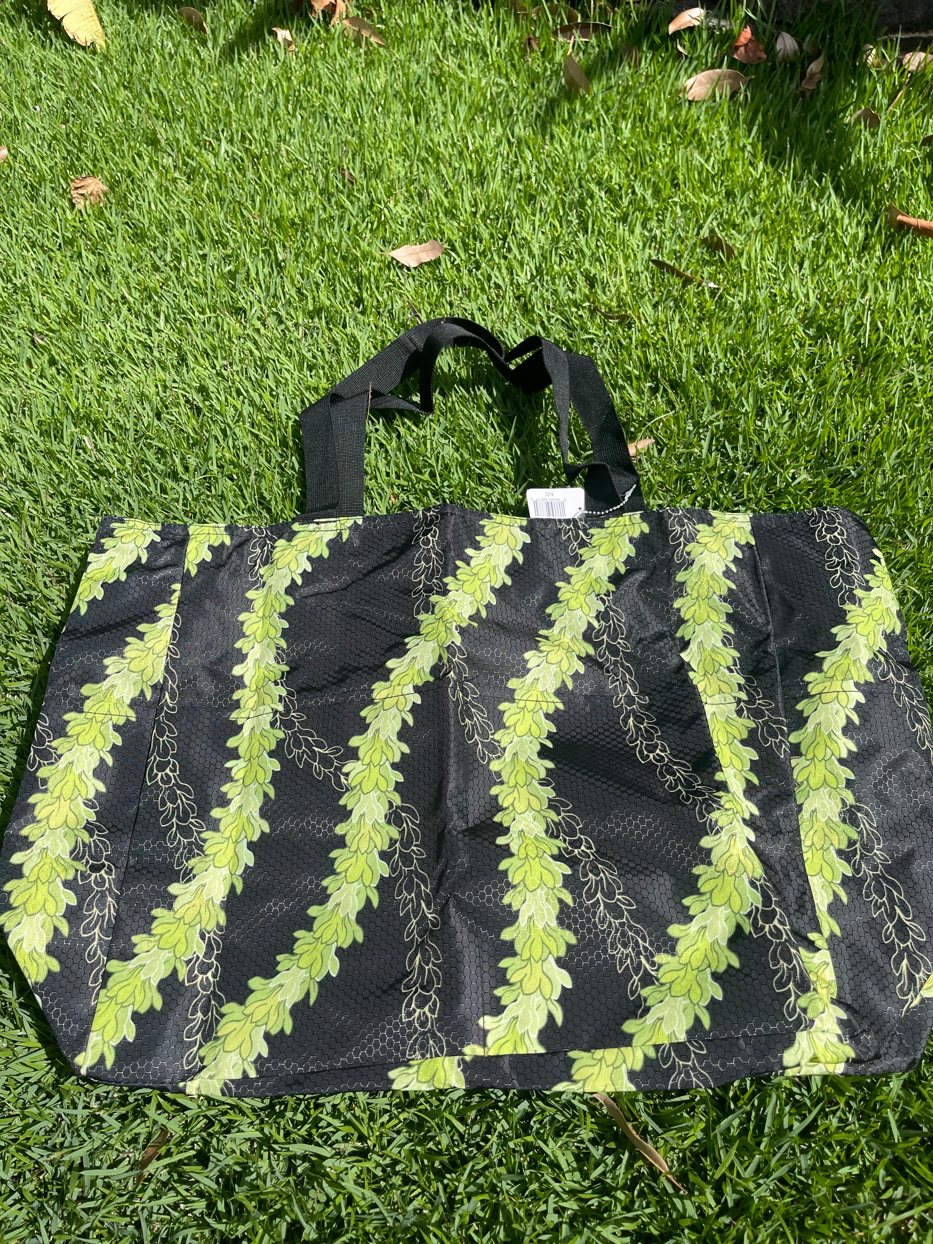 Pakalana Large Zippered Tote