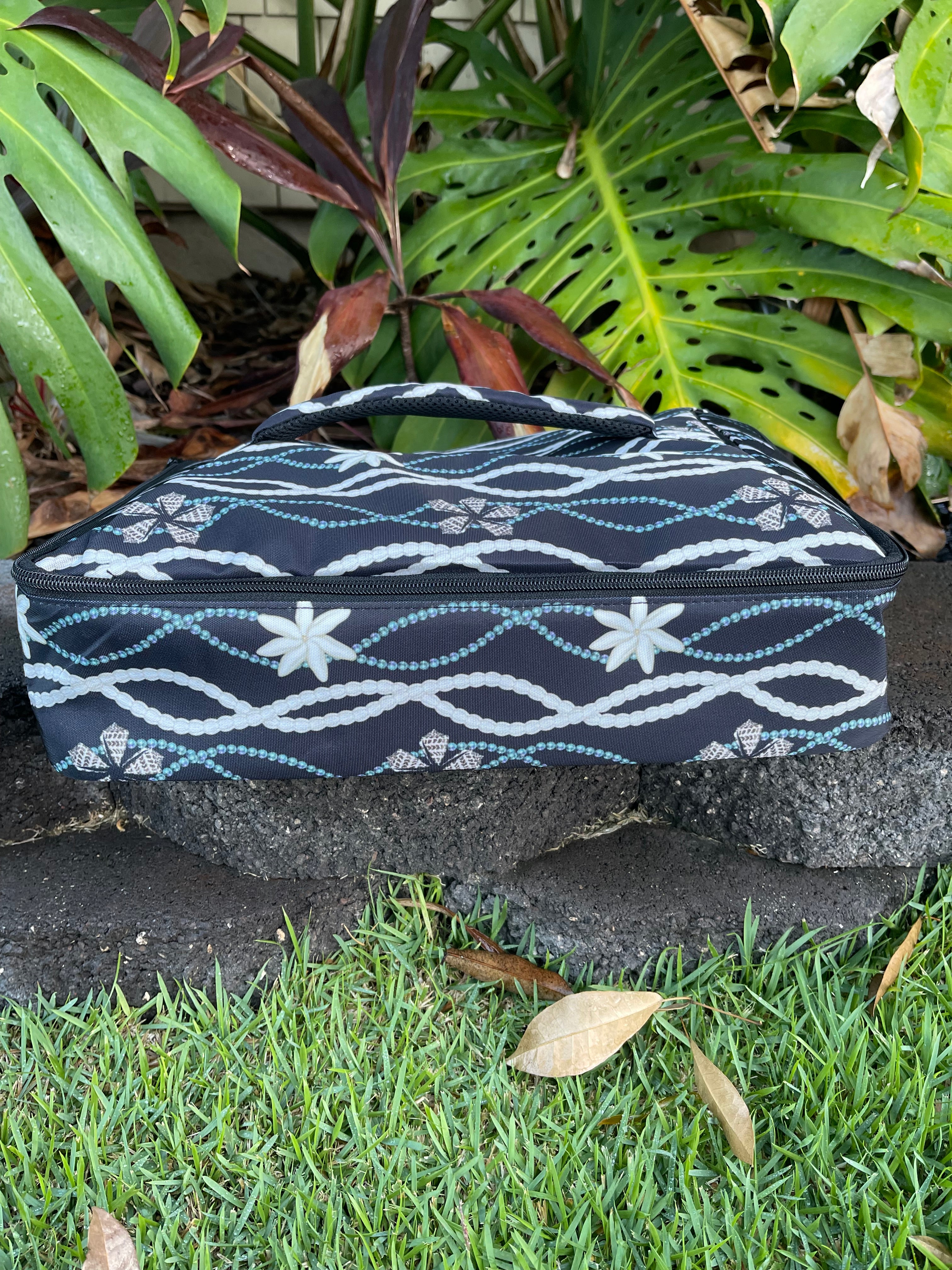Shell /Pearls / Tiare Party Pan Carrier