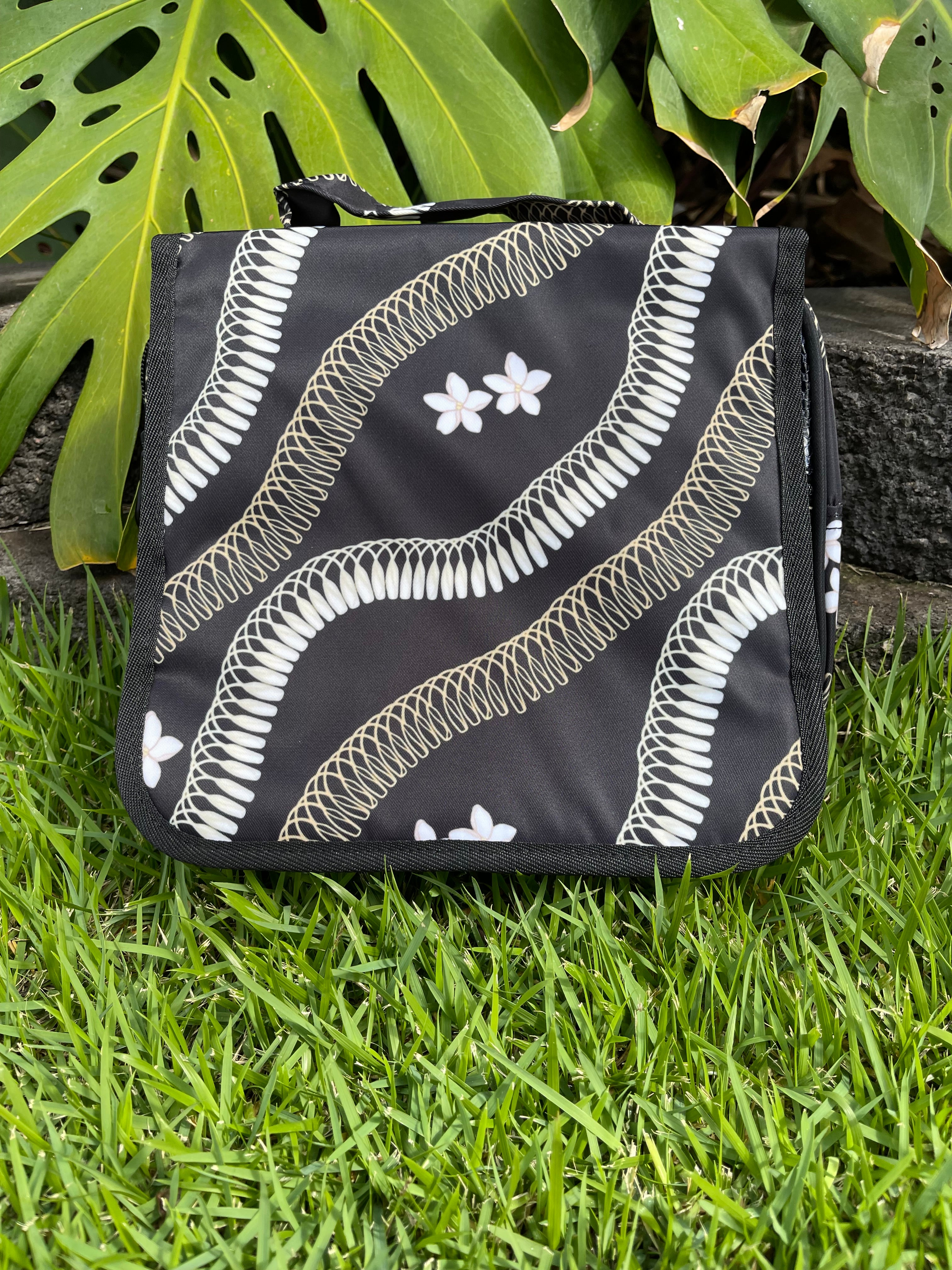 Ginger Lei Hanging Organizer