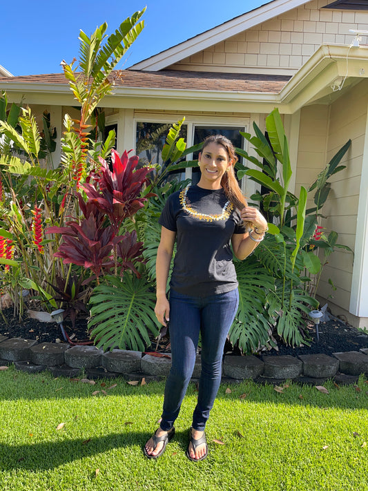 Paw Print Lei Regular T-shirt