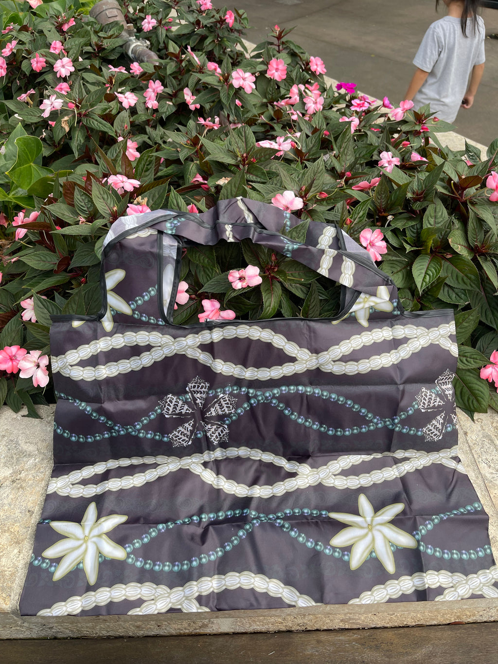 Pearl/ Shell Reusable Bag