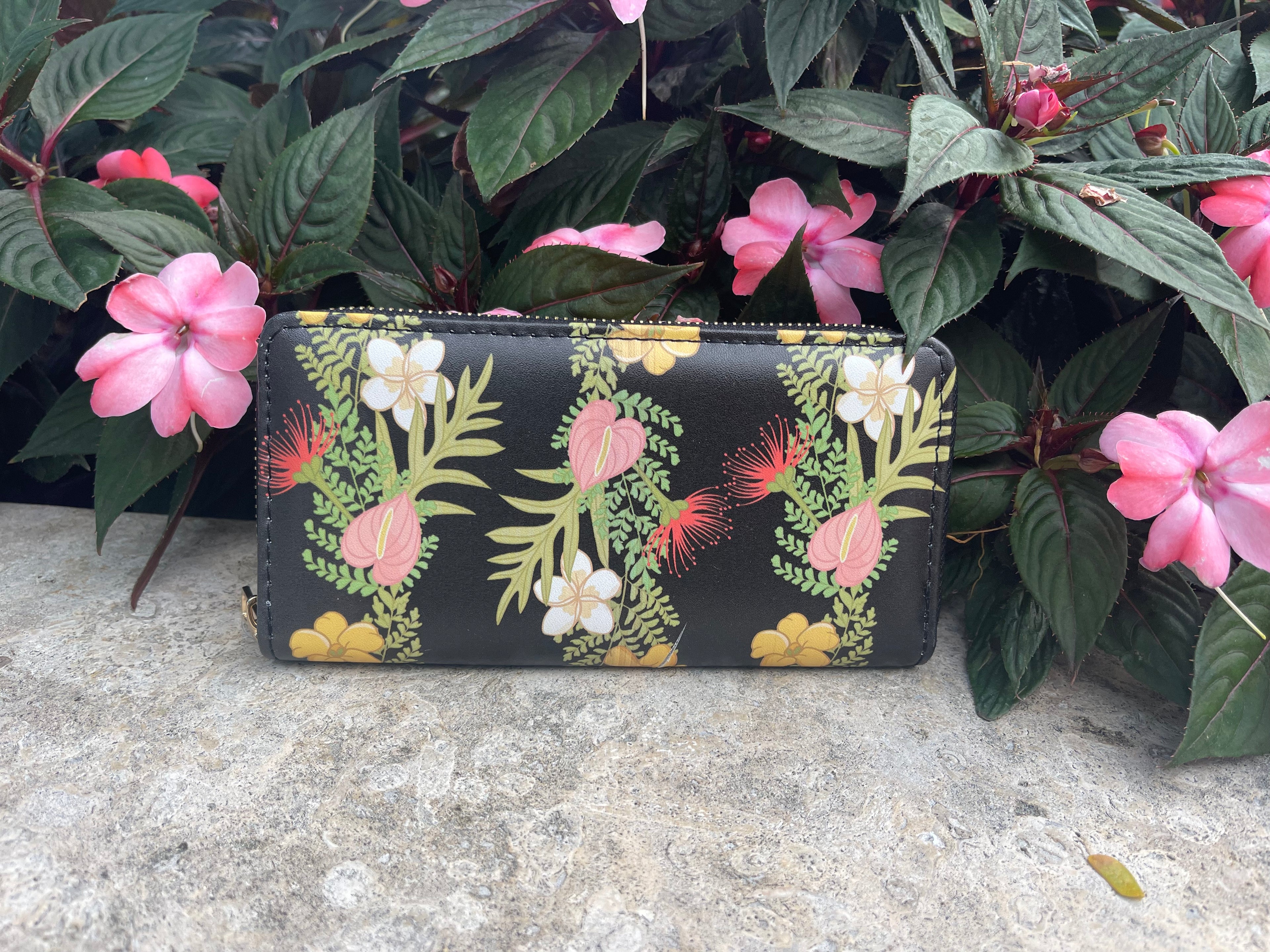 Fern/ Puakenikeni/Plumeria/Anthurium Wallet