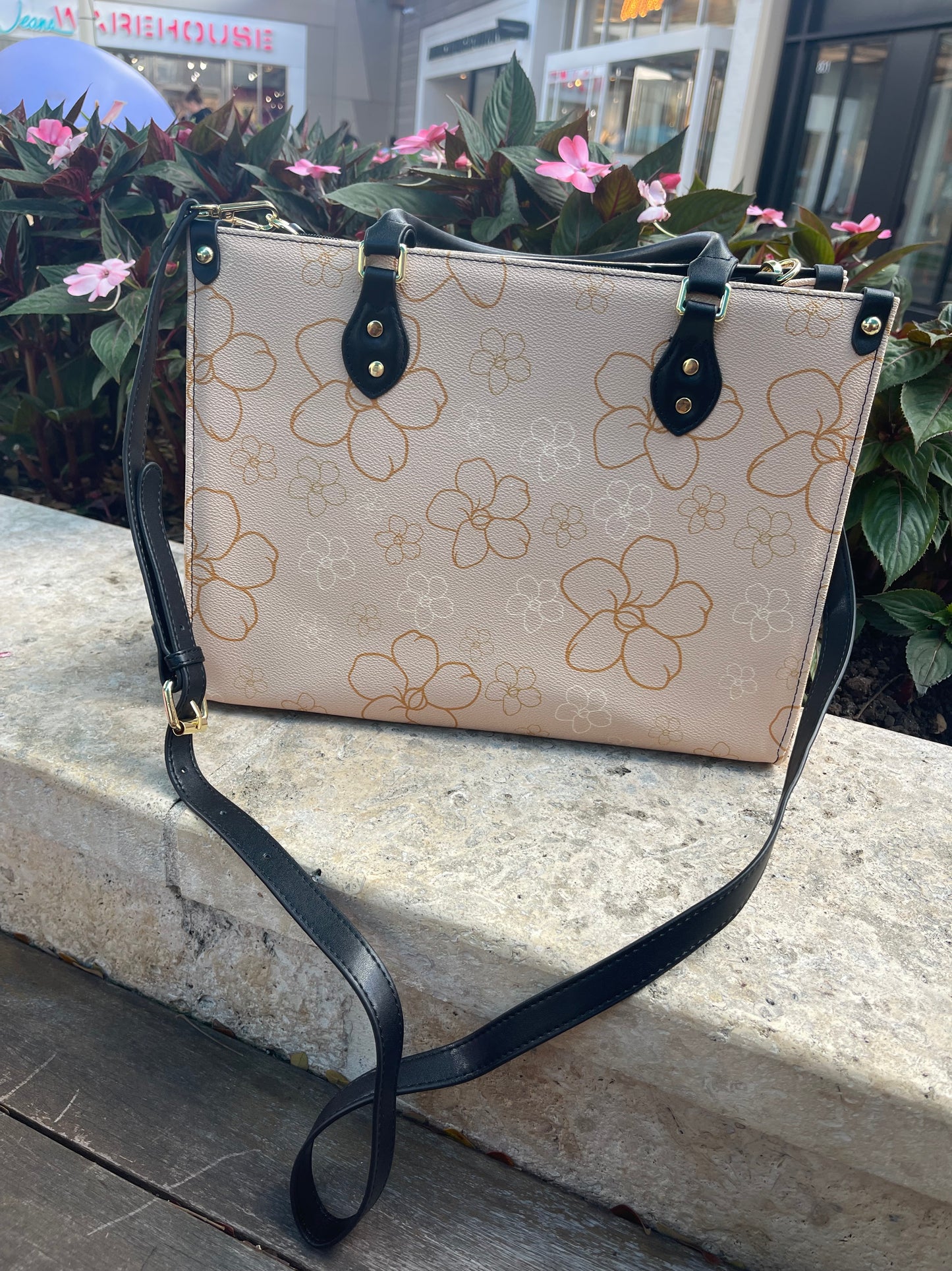 Tan Puakenikeni Handbag (Large)
