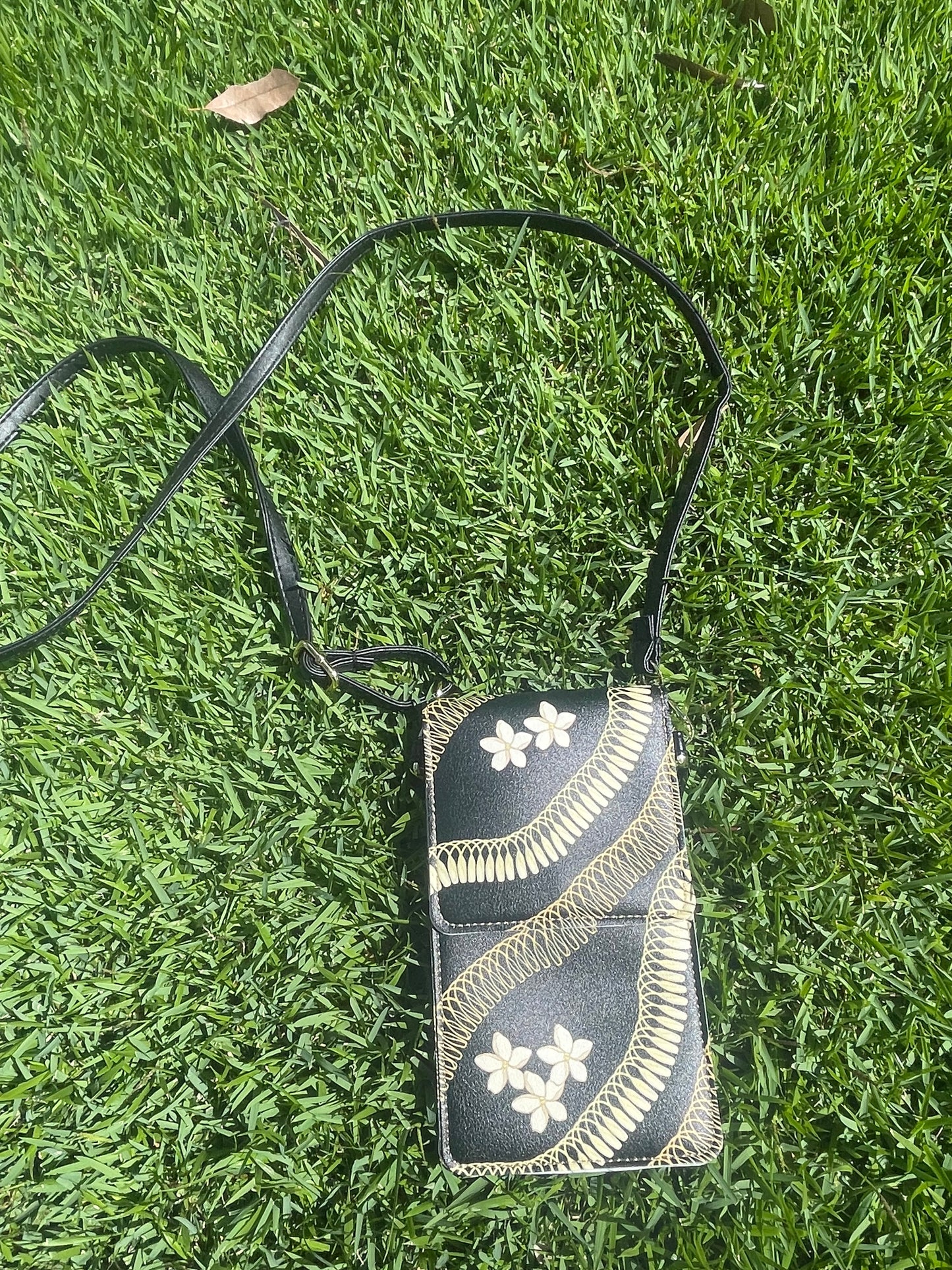 Ginger Lei Phone Bag