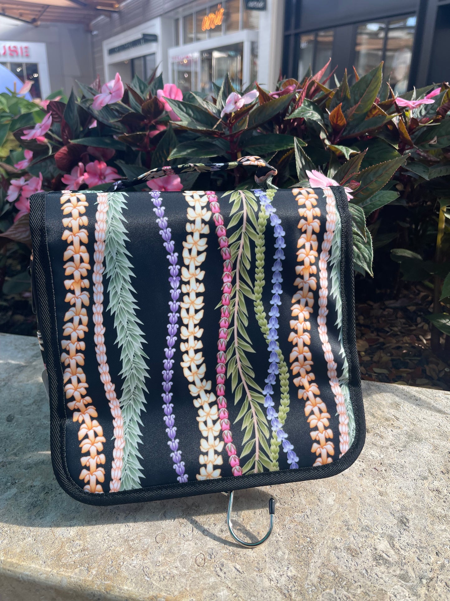 Colorful Lei Folding Hanging Organizer