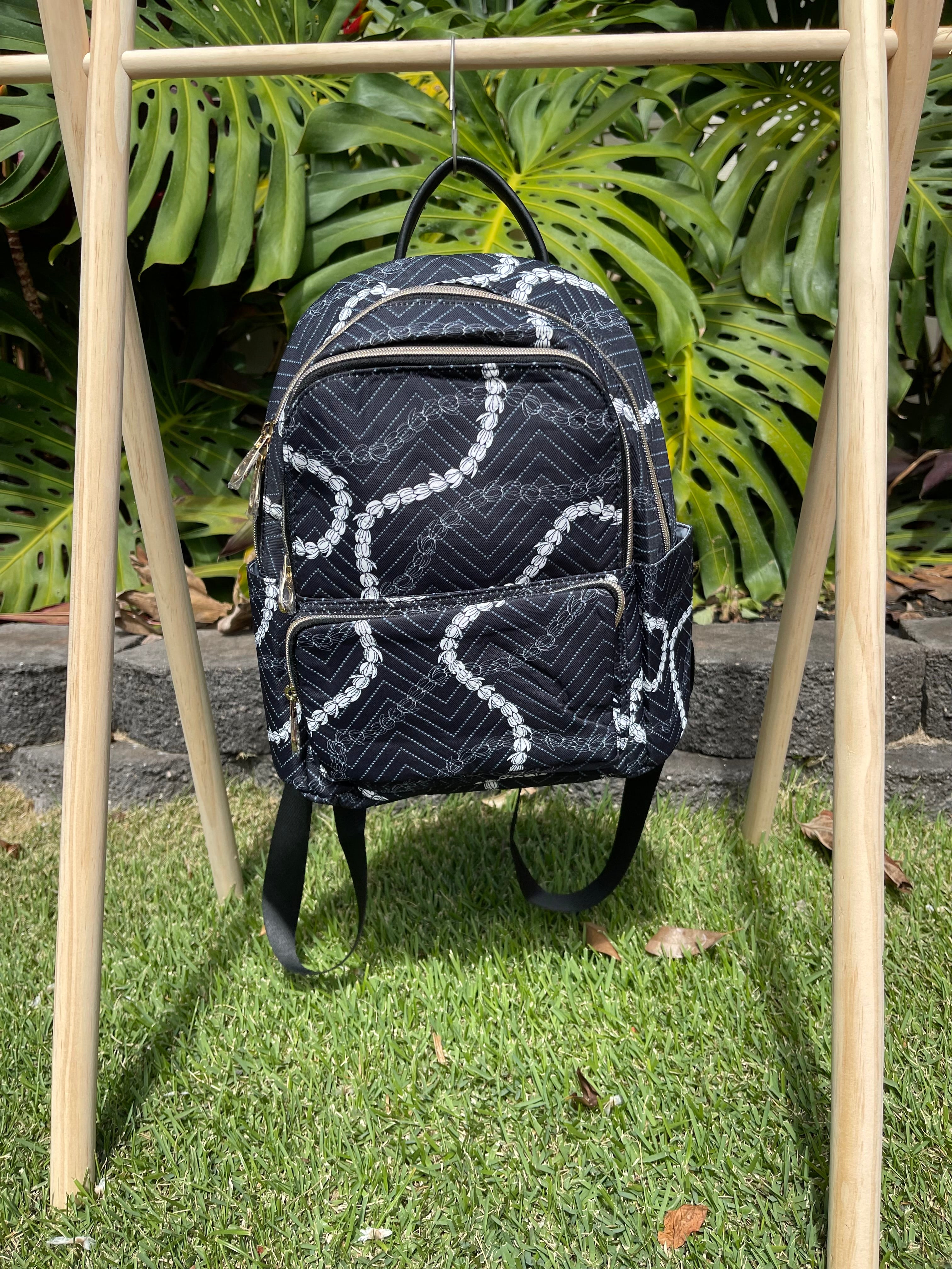 Black and White Pikake