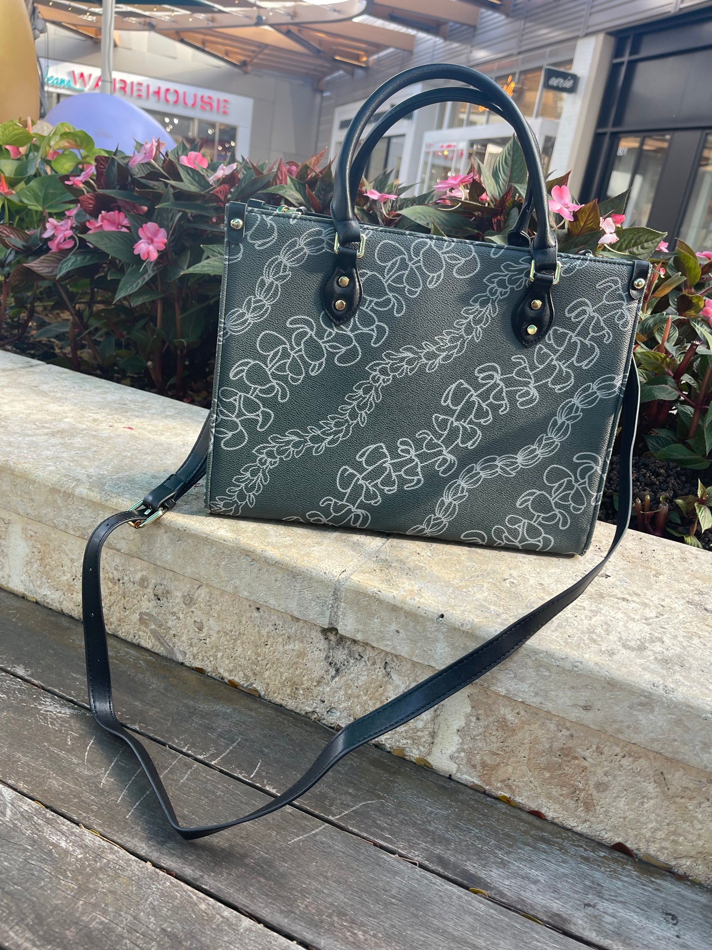 Gray Lei Handbag (Large)