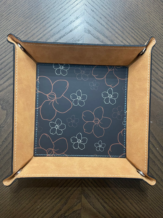 Black /Tan Puakenikeni Everything Tray