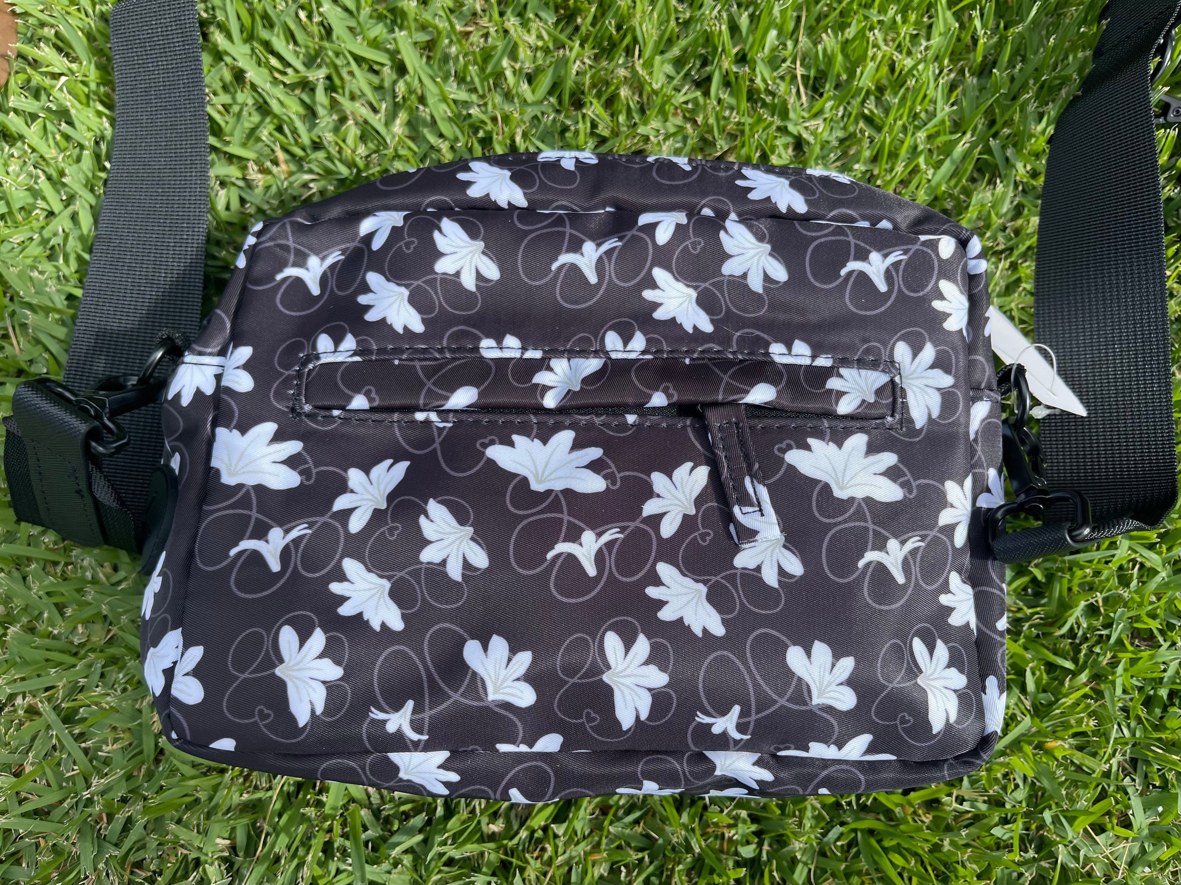 Naupaka Paw Print Dog Walking Bag