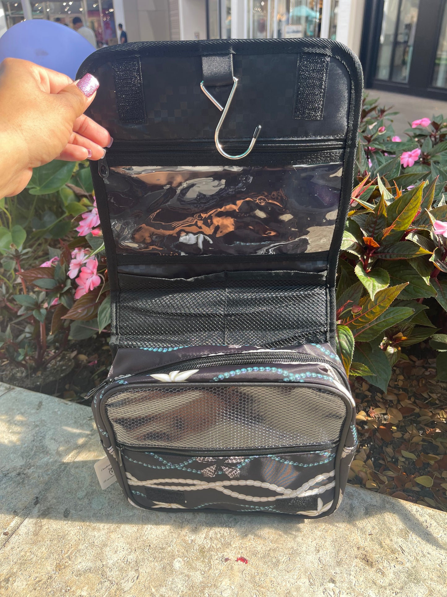 Shells/ Pearls Folding Hanging Organizer