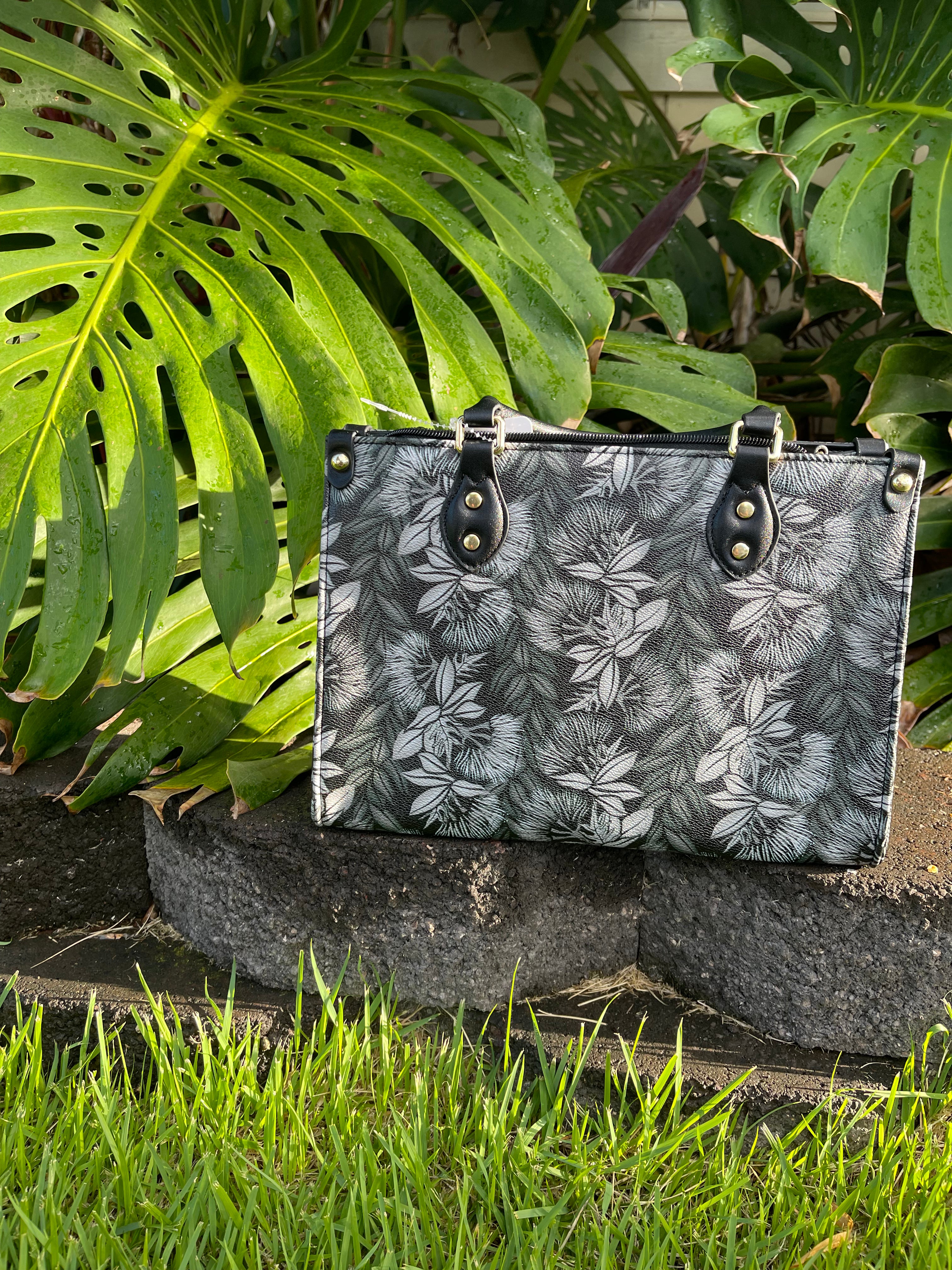 Black/Gray Ohia Small Handbag