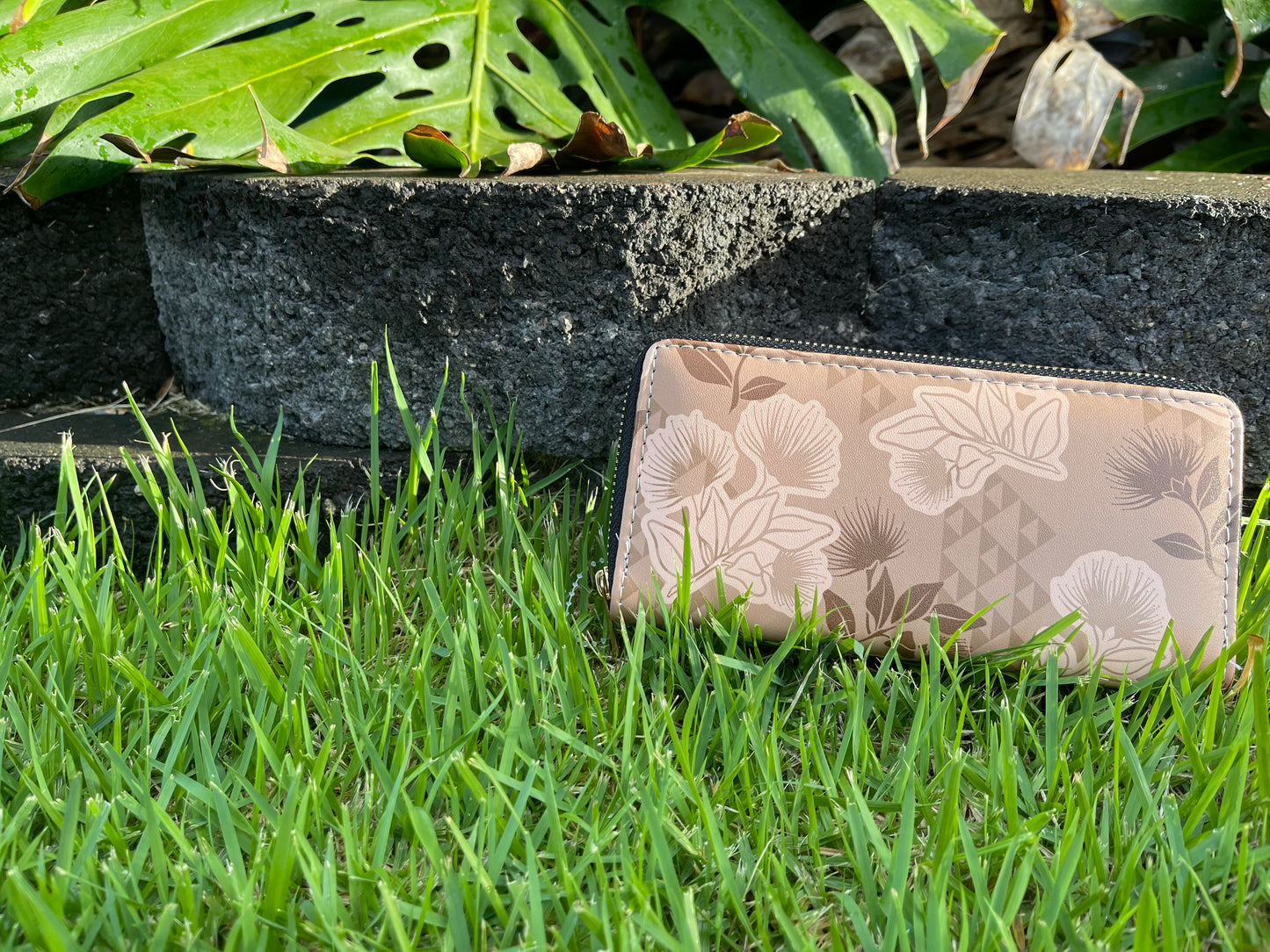 Tan Ohia Wallet