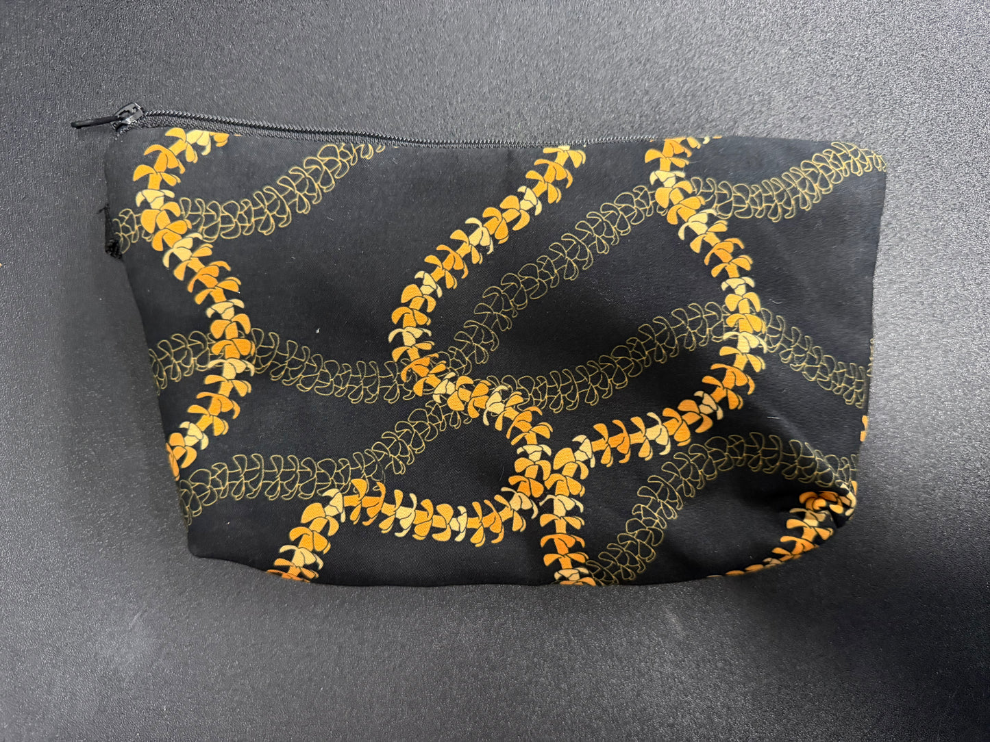 Puakenikeni Pouch