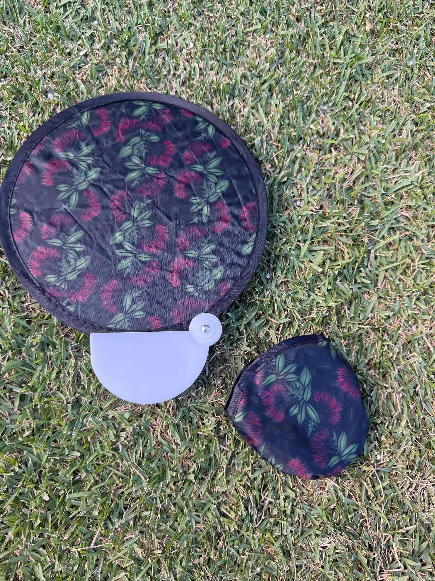 Red Ohia Pop-Up Fan