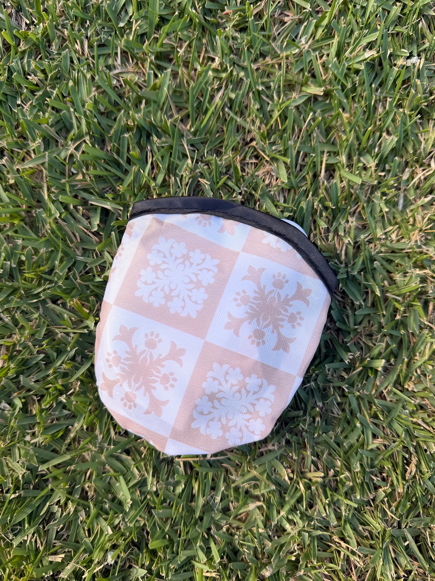 Paw Print Quilt Pop-Up Fan