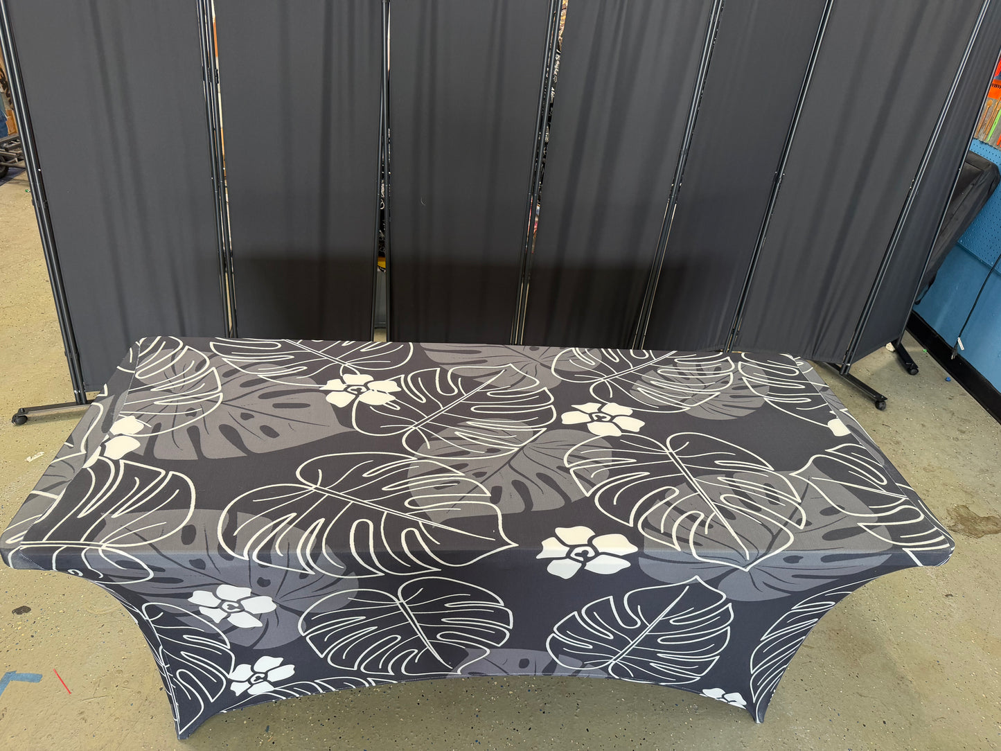 Monstera Full Fittted Table Cover