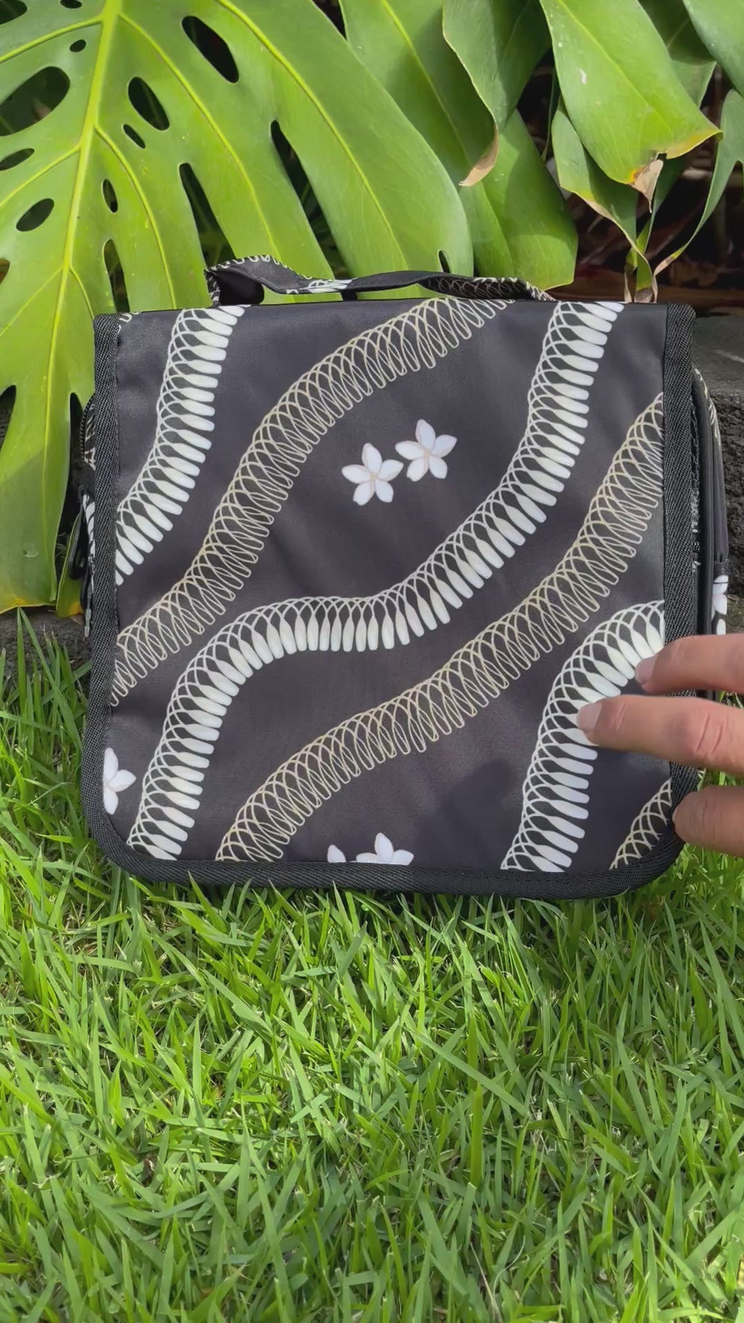 Ginger Lei Hanging Organizer