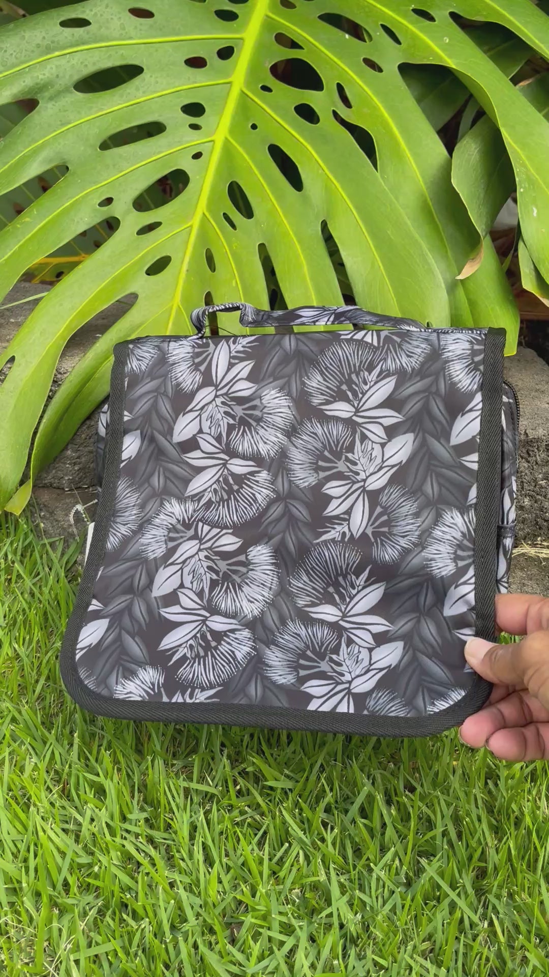 Gray Ohia Lehua Hanging Organizer